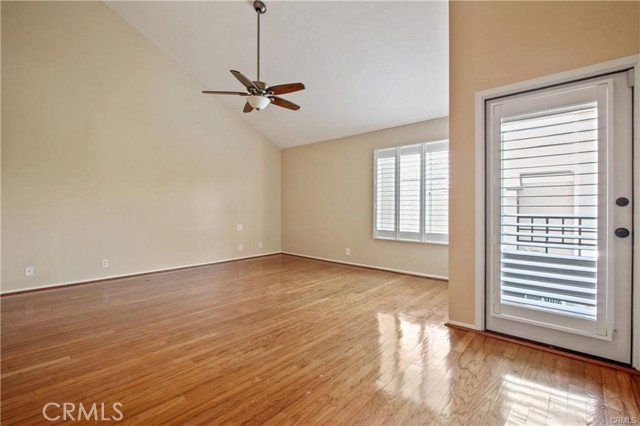 Detail Gallery Image 8 of 14 For 118 Baycrest Ct, Newport Beach,  CA 92660 - 3 Beds | 3 Baths