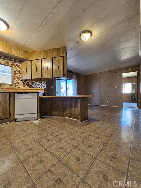 23820 Ironwood Avenue, Moreno Valley CA: https://media.crmls.org/medias/c693e897-08a5-448f-a6e4-137151964417.jpg