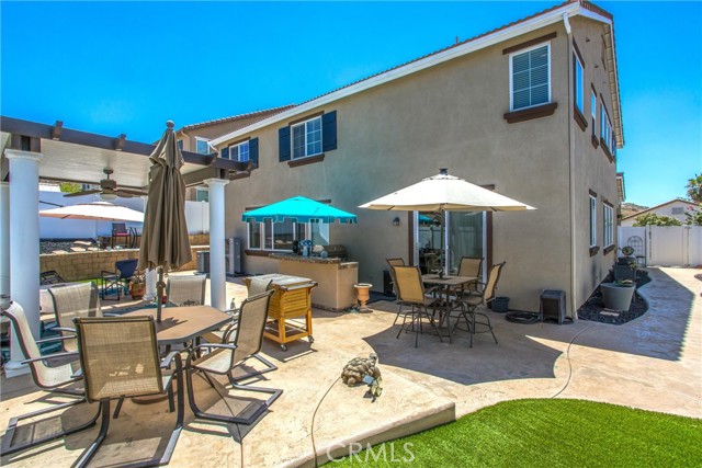 15850 Twin Lakes Dr, Moreno Valley CA: https://media.crmls.org/medias/c694a016-c116-48fb-a06b-b1e56938e114.jpg