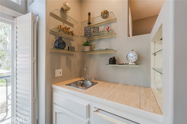 Detail Gallery Image 18 of 51 For 19322 Archfield Ln, Huntington Beach,  CA 92648 - 3 Beds | 2/1 Baths