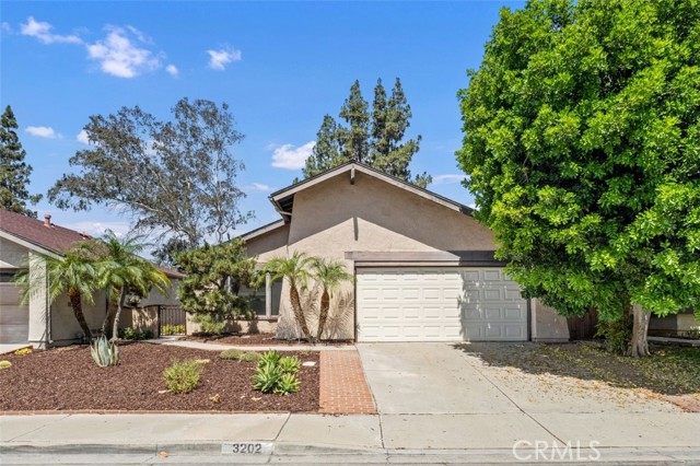 3202 Hacienda Dr, Duarte, CA 91010