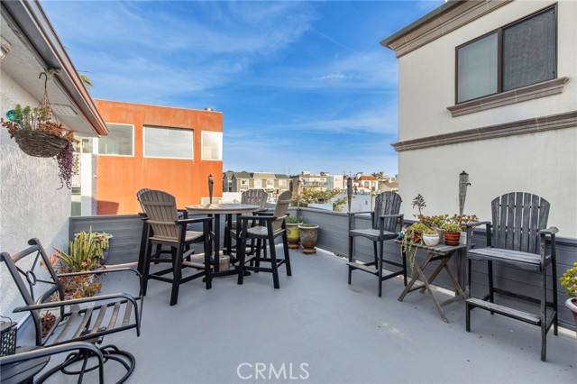 2 2nd Street, Hermosa Beach, California 90254, ,Multi-Family,For Sale,2nd Street,SB25041878