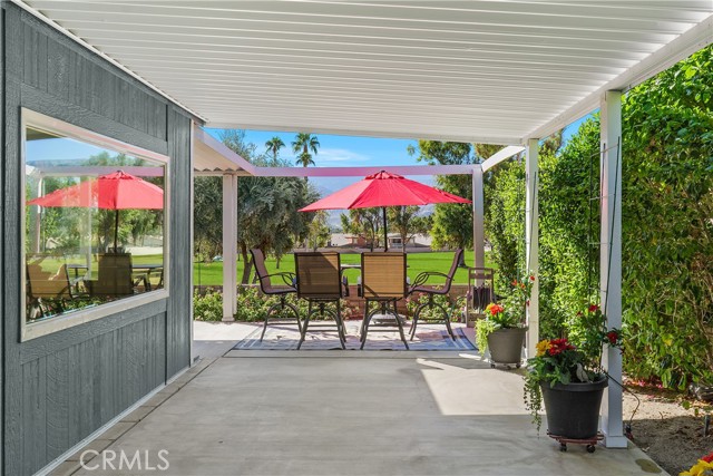 Detail Gallery Image 3 of 46 For 73450 352 Country Club Dr #352,  Palm Desert,  CA 92260 - 2 Beds | 2 Baths