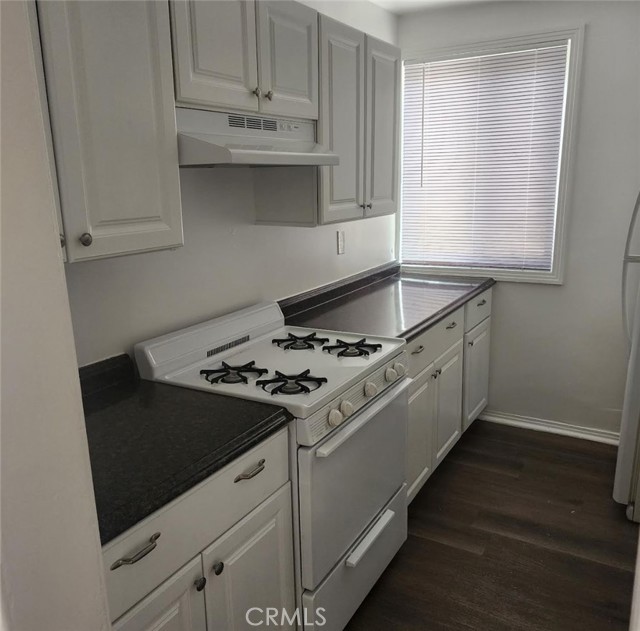 Detail Gallery Image 6 of 8 For 1000 E Burnett, Signal Hill,  CA 90755 - – Beds | – Baths