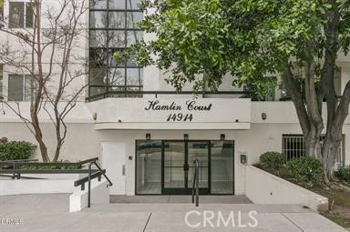 Detail Gallery Image 1 of 13 For 14914 Hamlin St #105,  Van Nuys,  CA 91411 - 2 Beds | 2 Baths