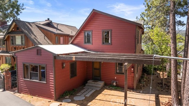 Detail Gallery Image 25 of 32 For 115 Lagunita Ln, Big Bear Lake,  CA 92315 - 4 Beds | 2 Baths