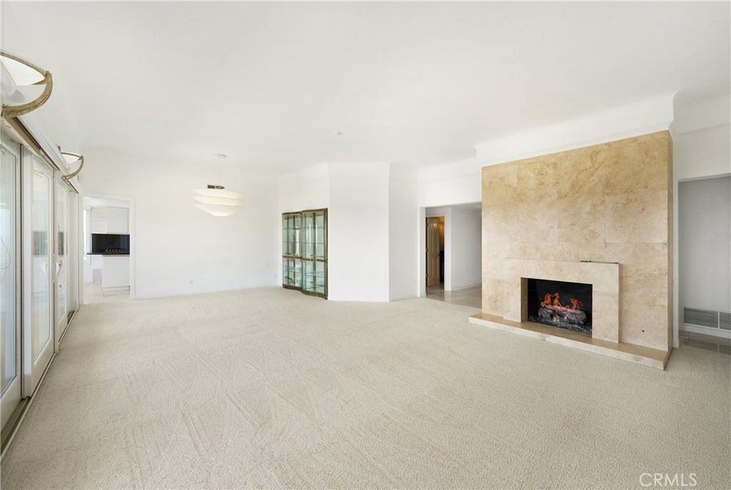 MLS #OC25272387 image #2