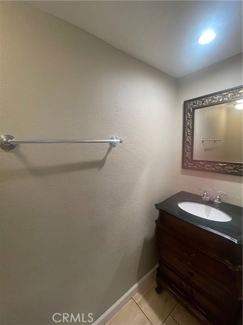 29631 Canwood Street, Agoura Hills CA: https://media.crmls.org/medias/c69708aa-737e-43f1-b953-101c1be56d46.jpg