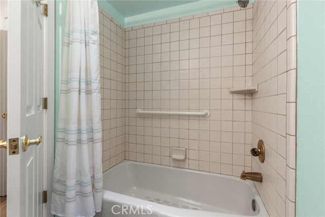1585 Gate Lane, Paradise CA: https://media.crmls.org/medias/c697479a-b9af-457c-9328-0a3ac5206696.jpg