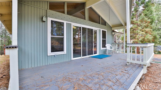 Detail Gallery Image 5 of 71 For 54415 Live Oak St, Idyllwild,  CA 92549 - 2 Beds | 1/1 Baths