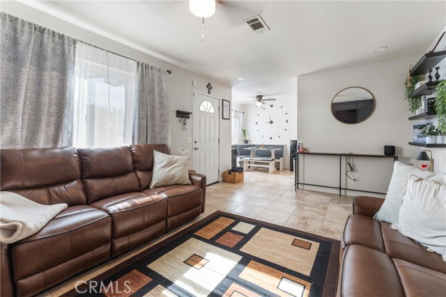 42045 Thornbush Avenue, Lancaster CA: https://media.crmls.org/medias/c697f04c-5732-43f3-ab6c-561bcf4912ad.jpg