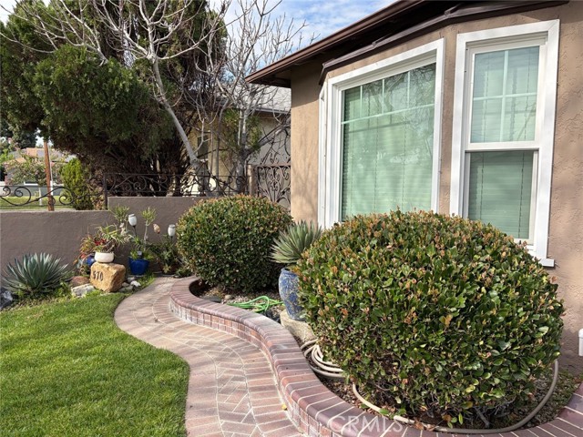 Detail Gallery Image 4 of 31 For 5707 Bigelow St, Lakewood,  CA 90713 - 3 Beds | 2/1 Baths