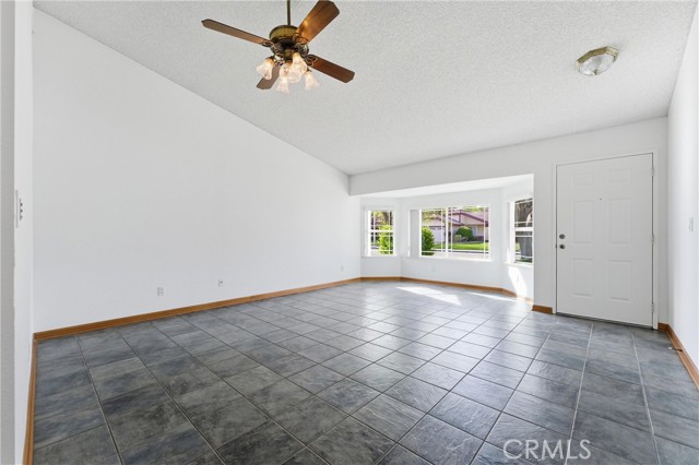 Detail Gallery Image 8 of 26 For 3329 W Avenue J3, Lancaster,  CA 93536 - 4 Beds | 2 Baths