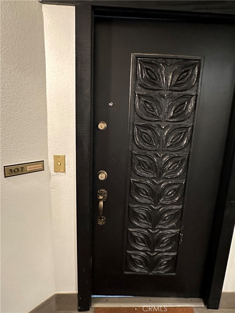 3949 Los Feliz Boulevard #209