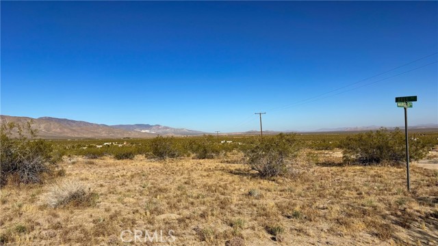 702 Bell Road, Landers CA: https://media.crmls.org/medias/c69aa0f8-1565-477e-9a35-9d21e6c48525.jpg