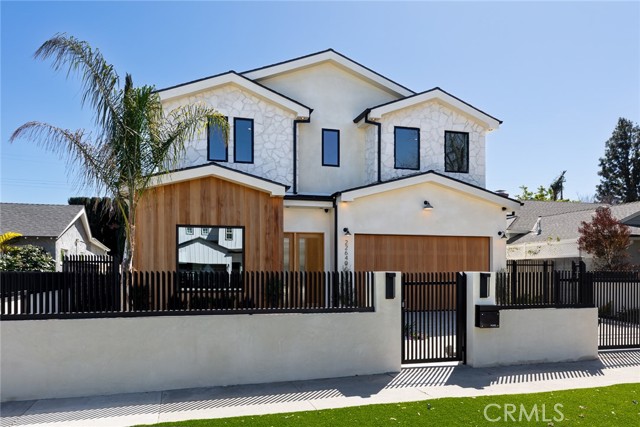 22640 Clarendon Street, Woodland Hills CA: https://media.crmls.org/medias/c69b70b2-d0b1-4780-8a3c-0e90138bba7d.jpg