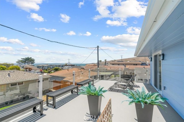 31 N 3rd Street, Cayucos CA: https://media.crmls.org/medias/c69c4963-d2e5-4821-ba69-05d5a803b765.jpg