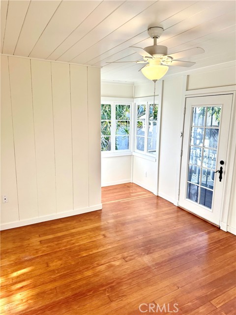 425 Monterey Drive, Laguna Beach CA: https://media.crmls.org/medias/c69c74ab-3ed3-4a94-82cf-50332597f50f.jpg