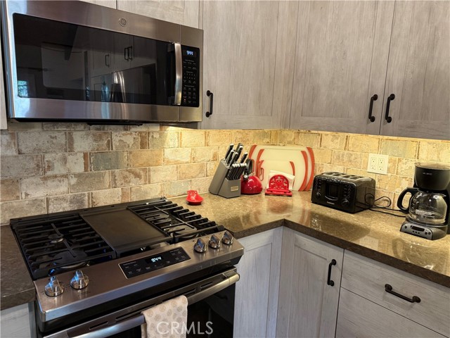 27334 Pinewood Drive, Lake Arrowhead, CA 92352