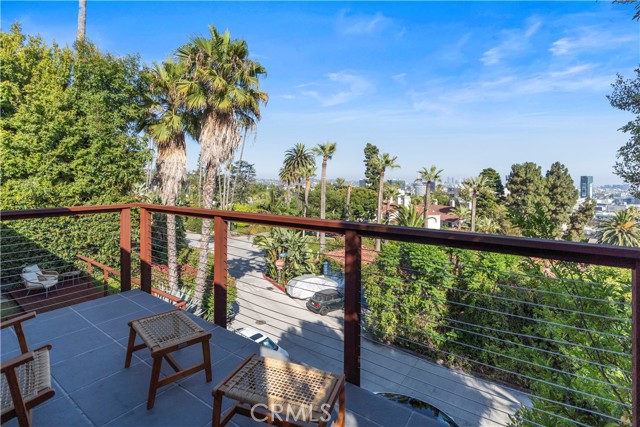 6609 Whitley, Los Angeles, California 90068, 5 Bedrooms Bedrooms, ,2 BathroomsBathrooms,Single Family Residence,For Sale,Whitley,SR24155130