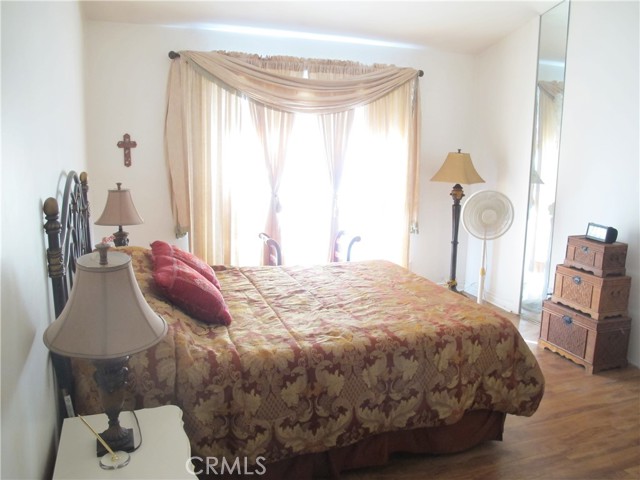 668 668 N Quince, Rialto CA: https://media.crmls.org/medias/c69d929f-1f86-4a18-be01-e1bbceb2f673.jpg