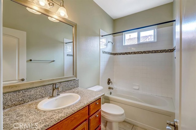 Detail Gallery Image 18 of 28 For 1714 Ruxton Ln #C,  Redondo Beach,  CA 90278 - 3 Beds | 2/1 Baths