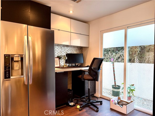 Detail Gallery Image 7 of 15 For 1424 26th #2,  Santa Monica,  CA 90404 - 2 Beds | 2/1 Baths
