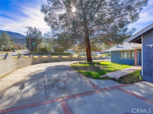 Detail Gallery Image 6 of 57 For 1 N Salaine Dr, Bodfish,  CA 93205 - 3 Beds | 2 Baths