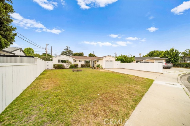 11692 Poes Street, Anaheim CA: https://media.crmls.org/medias/c69eab3a-fed6-45ea-b4e6-17502cbce02a.jpg