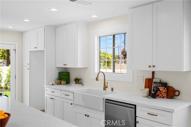 23401 Anza Ave, Torrance CA: https://media.crmls.org/medias/c69ed8a9-e832-4768-8629-21786fd78772.jpg