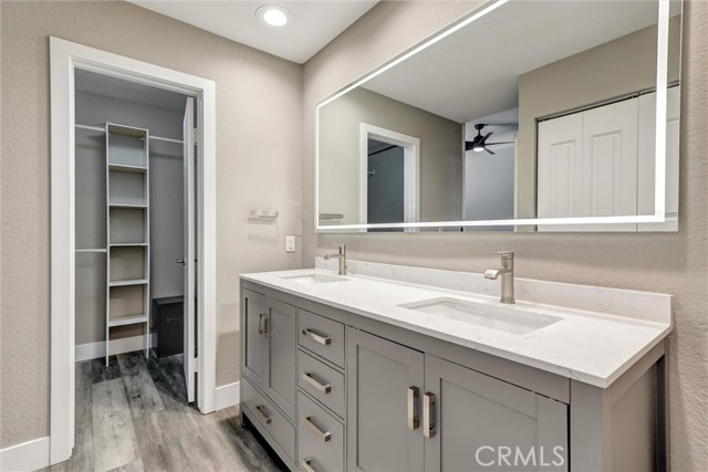 26072 Donegal Lane, Lake Forest CA: https://media.crmls.org/medias/c6a02745-ce75-40c8-8a81-382a04d093df.jpg