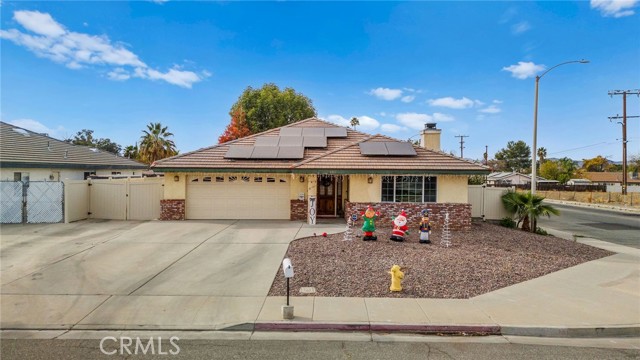 Detail Gallery Image 2 of 40 For 699 Deardorff Dr, Hemet,  CA 92544 - 4 Beds | 2 Baths