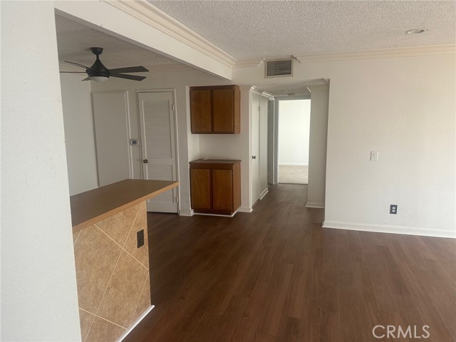 5 Country Mile Road, Pomona CA: https://media.crmls.org/medias/c6a14e38-27ec-4542-8ecb-8cbc37da9d30.jpg