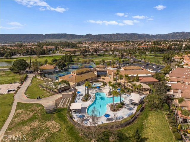 40376 Via Estrada, Murrieta CA: https://media.crmls.org/medias/c6a15637-7263-4ce2-b24c-f98fd30a7b67.jpg