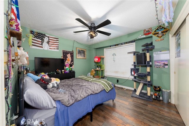 14734 Melbourne Avenue, Hesperia CA: https://media.crmls.org/medias/c6a1570c-b1ec-41cd-bbef-8730c5b87490.jpg