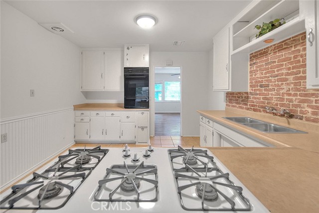 Detail Gallery Image 19 of 50 For 555 Courtland Dr, San Bernardino,  CA 92405 - 3 Beds | 2 Baths