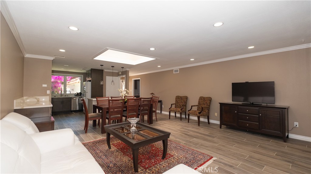 7 Satinwood Way