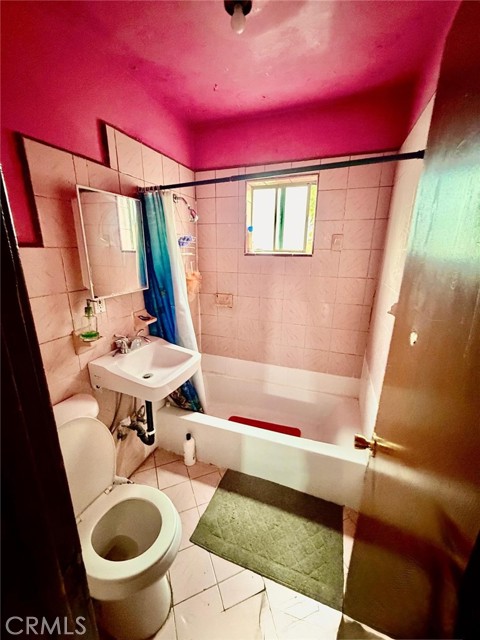 Detail Gallery Image 11 of 28 For 1454 E 50th, Los Angeles,  CA 90011 - – Beds | – Baths