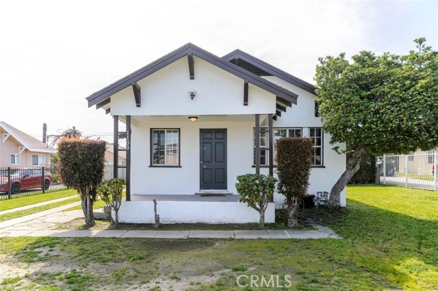 Detail Gallery Image 3 of 28 For 1100 W 103rd St, Los Angeles,  CA 90044 - 2 Beds | 1 Baths