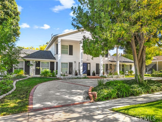 Detail Gallery Image 3 of 45 For 1525 Garden St, Redlands,  CA 92373 - 5 Beds | 2/1 Baths