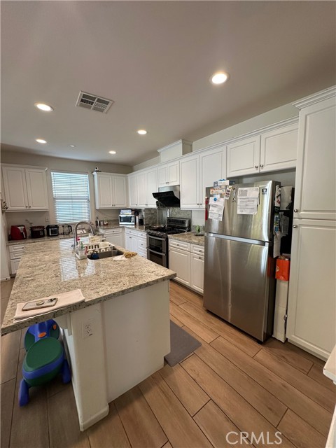Detail Gallery Image 5 of 15 For 3410 E Santa Clara Paseo Unit 6, Ontario,  CA 91761 - 3 Beds | 2/1 Baths
