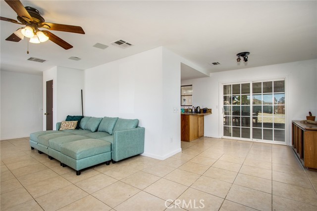 Detail Gallery Image 9 of 41 For 5750 Hall Ln, Twentynine Palms,  CA 92277 - 3 Beds | 2 Baths
