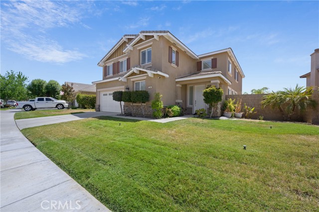 Detail Gallery Image 2 of 37 For 744 Suncup Cir, Hemet,  CA 92543 - 4 Beds | 3 Baths