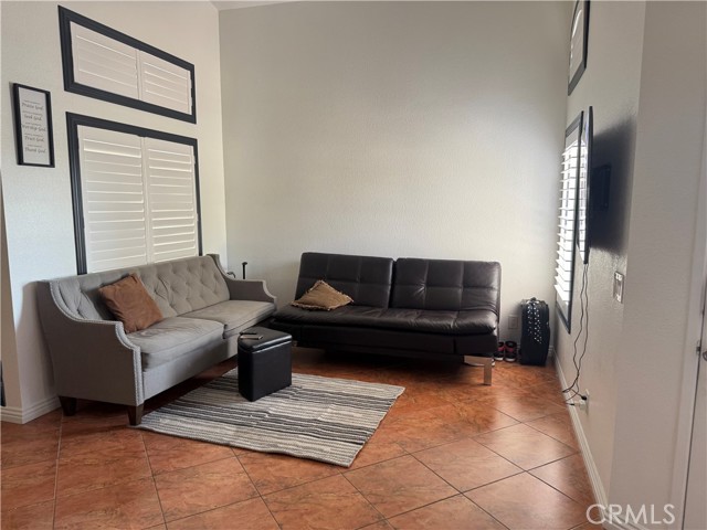 Detail Gallery Image 4 of 22 For 21221 Shakespeare Ct, Moreno Valley,  CA 92557 - 3 Beds | 2/1 Baths