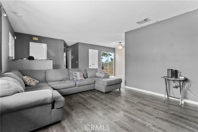 58349 Pimlico Street, Yucca Valley CA: https://media.crmls.org/medias/c6a56d68-0699-4ead-8a47-adaaaf3e03b9.jpg