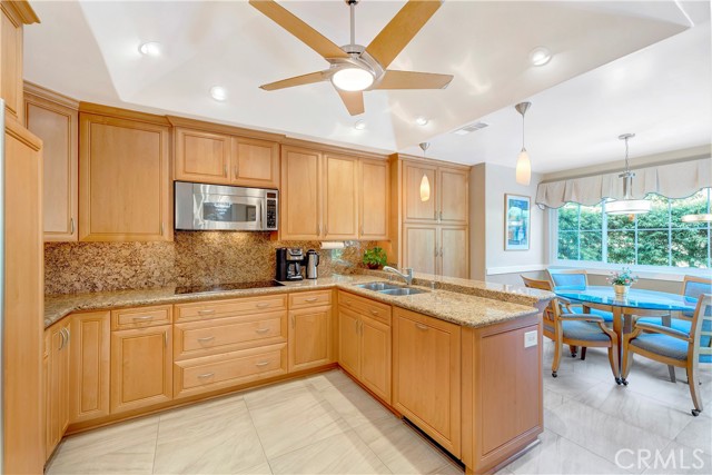 19362 Maidstone Lane, Huntington Beach CA: https://media.crmls.org/medias/c6a601f4-7a06-431c-8a21-cd08839ace9b.jpg