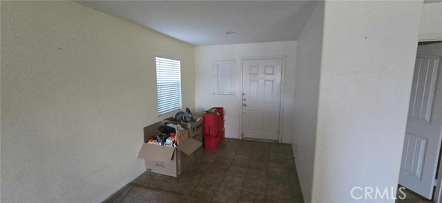 53199 Iceberg Street, Lake Elsinore CA: https://media.crmls.org/medias/c6a629e5-3558-47ed-8271-5fcef7c20bfb.jpg