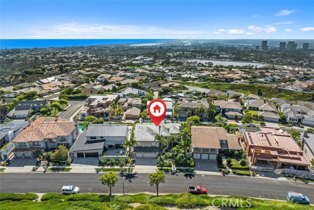 49 Cambria Drive, Corona del Mar CA: https://media.crmls.org/medias/c6a62cb2-d02d-4961-8ec0-32561504524e.jpg