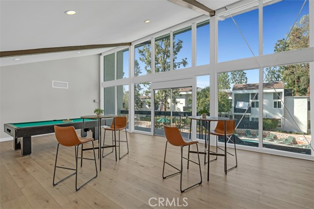 Detail Gallery Image 43 of 50 For 18645 Hatteras St #230,  Tarzana,  CA 91356 - 3 Beds | 2 Baths