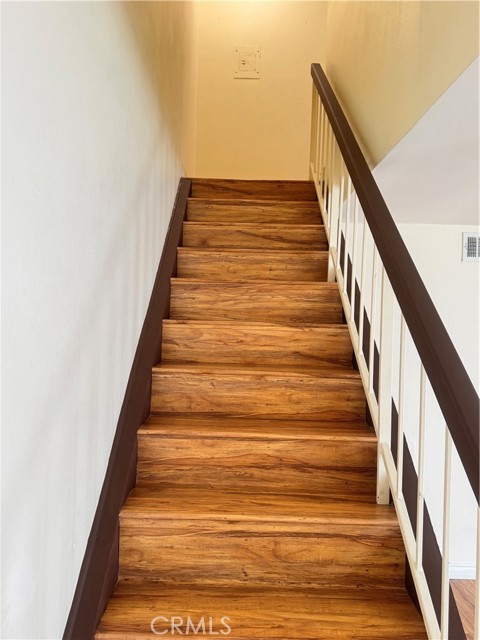 Detail Gallery Image 11 of 34 For 19216 Hamlin Dr #8,  Reseda,  CA 91335 - 3 Beds | 1/1 Baths